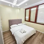 Luxury 1br *