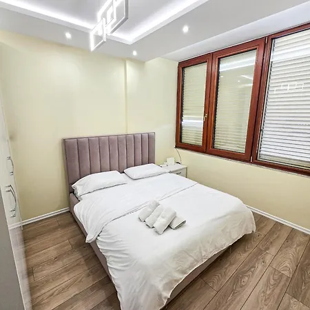 Luxury 1br *